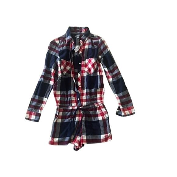 NWT Aerie plaid flannel long sleeve romper with shorts size XS red, wihte & blue - Picture 2 of 9